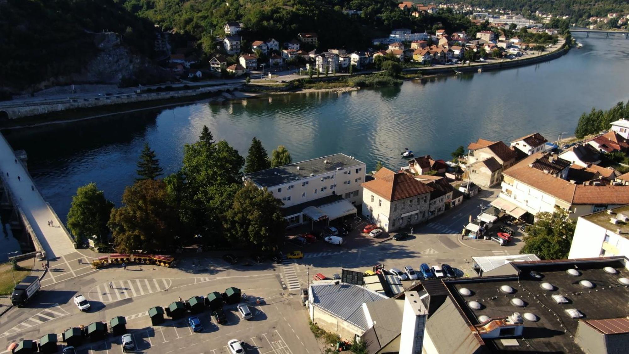 Hotel Višegrad Buitenkant foto